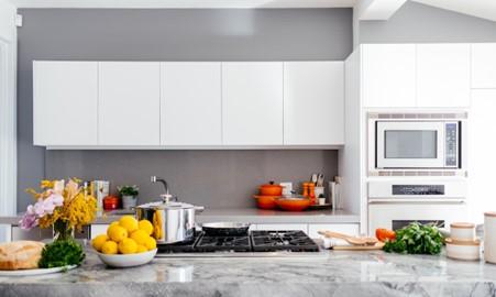 5 Simple Cleaning Hacks Using What You Already Have at Home